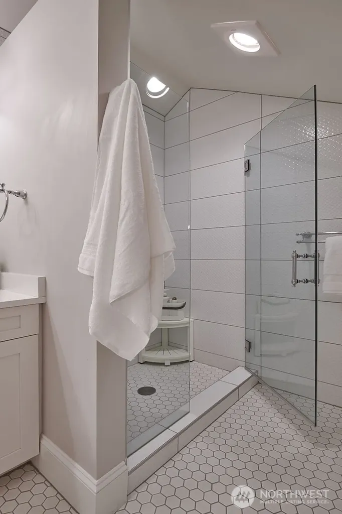 2736 34th Avenue S Seattle WA 98144
