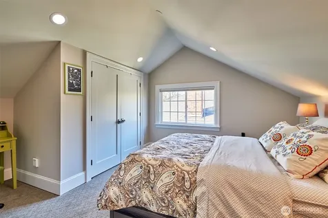 2736 34th Avenue S Seattle WA 98144