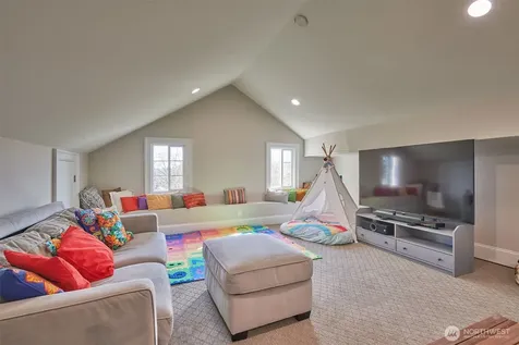 2736 34th Avenue S Seattle WA 98144