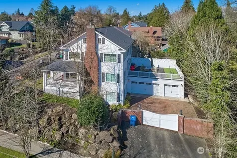 2736 34th Avenue S Seattle WA 98144
