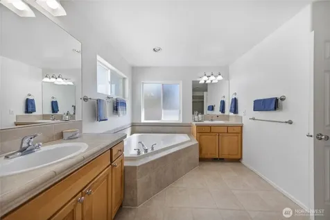 1123 S 36th Street Renton WA 98055