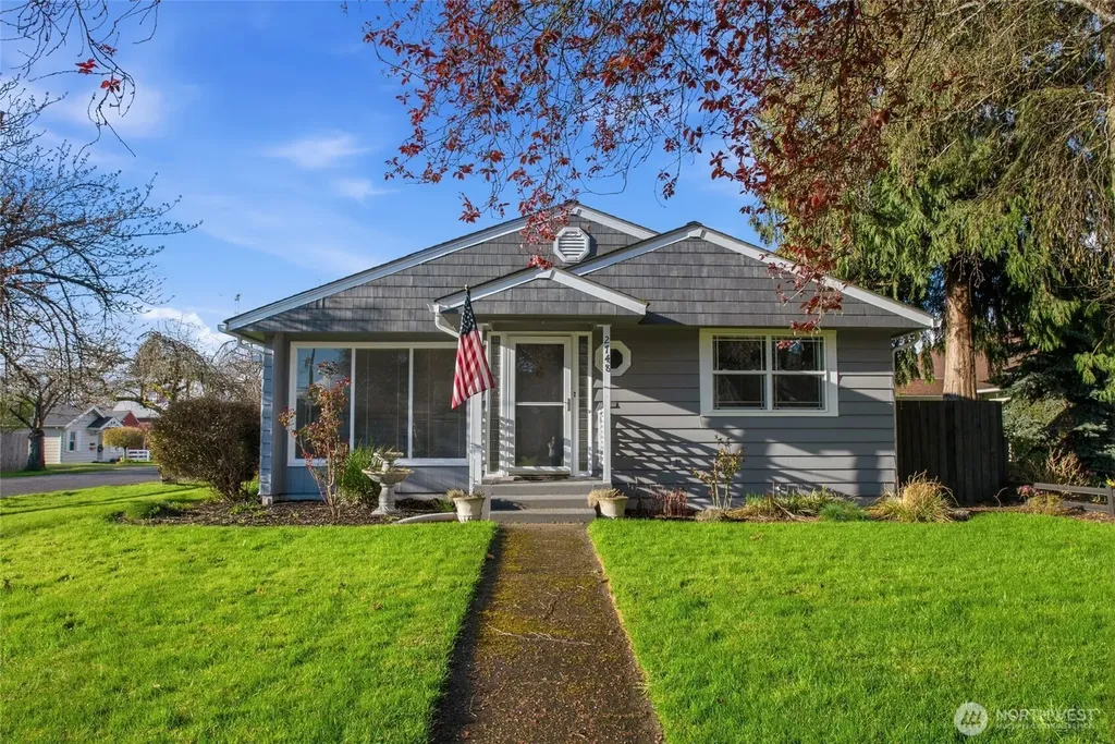 2748 Field Street Longview WA 98632