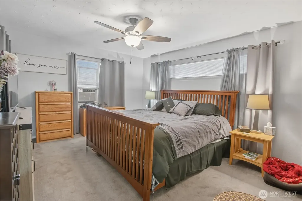 2748 Field Street Longview WA 98632