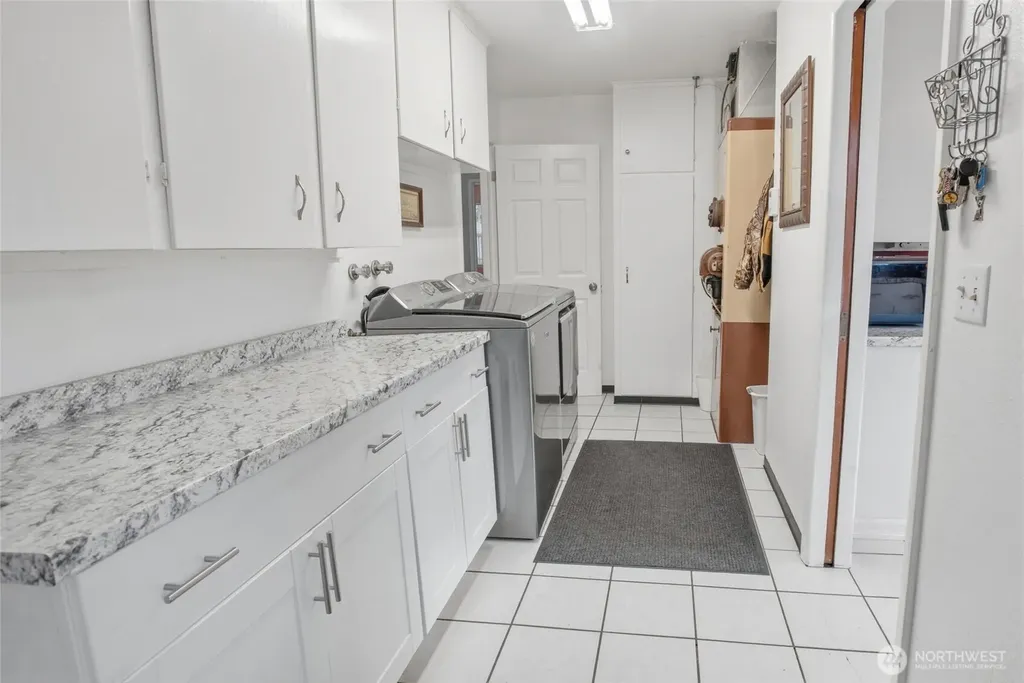 2748 Field Street Longview WA 98632
