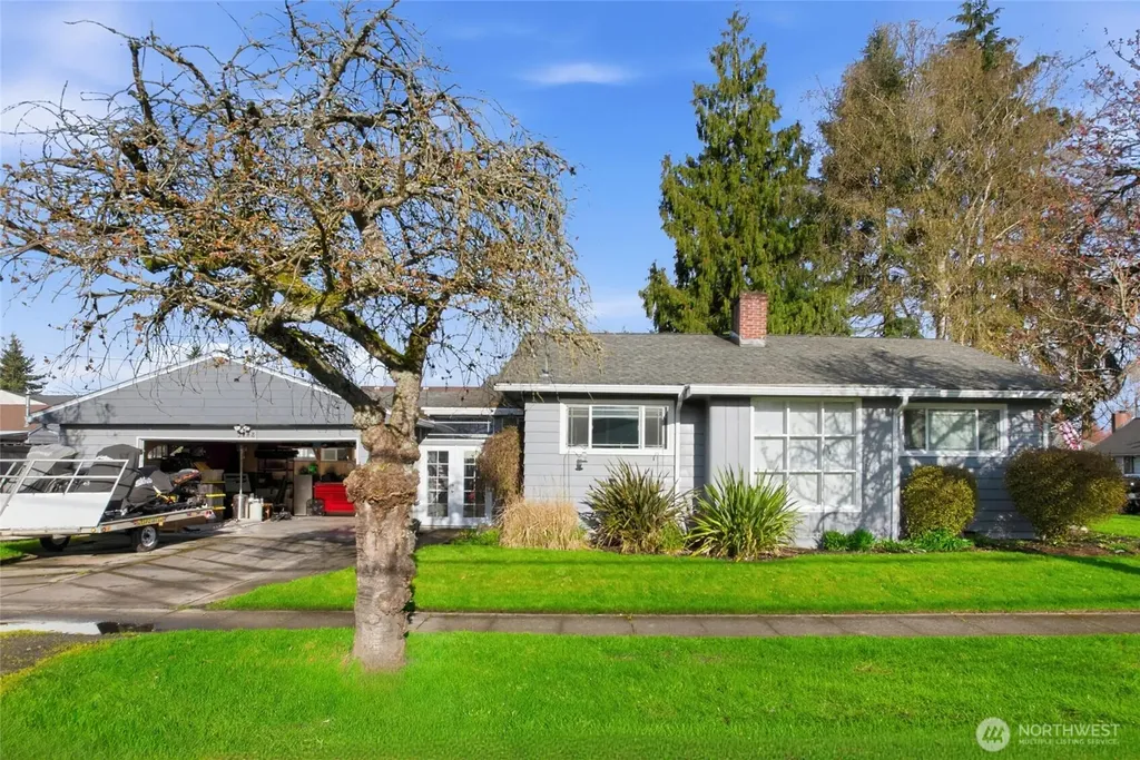 2748 Field Street Longview WA 98632