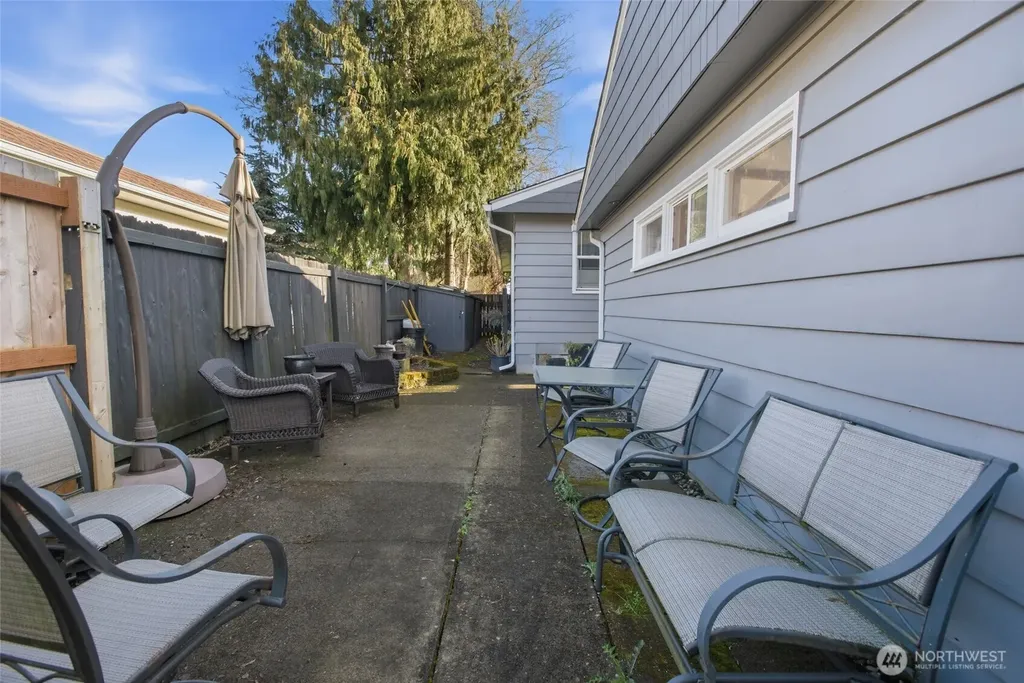 2748 Field Street Longview WA 98632