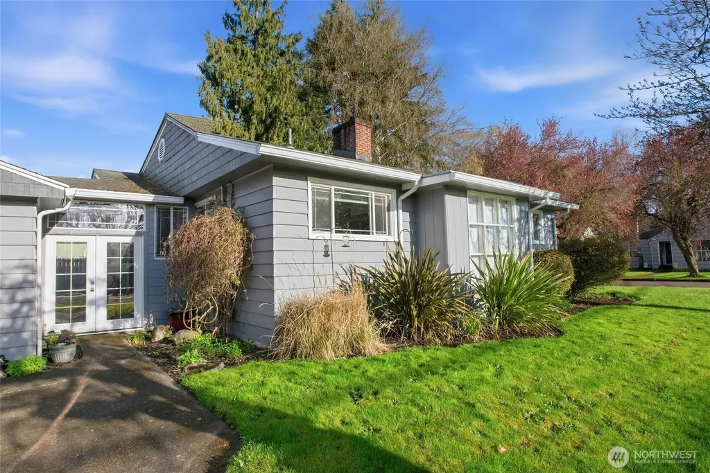 2748 Field Street Longview WA 98632
