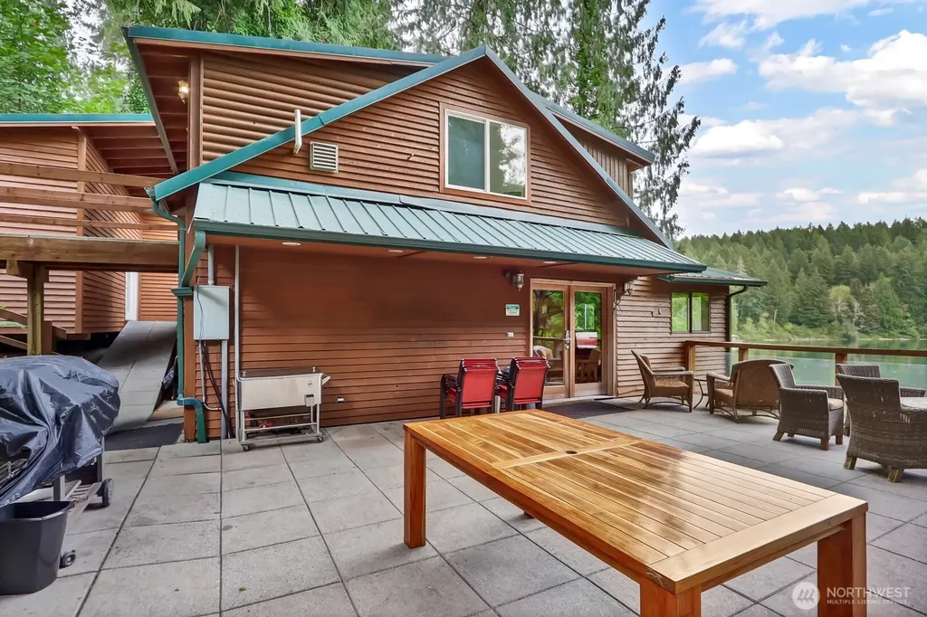 1546 Reservtion Road SE Olympia WA 98513