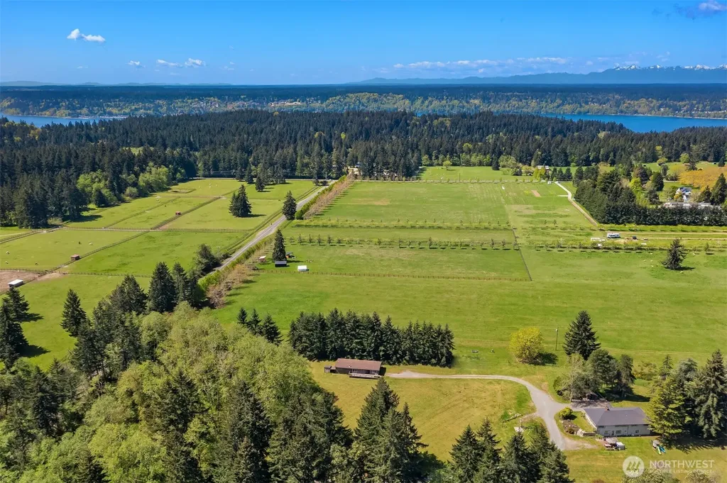 12504 SW 232nd Street Vashon WA 98070