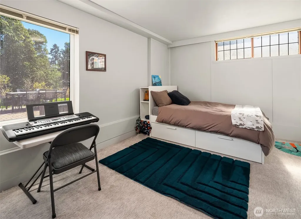 12504 SW 232nd Street Vashon WA 98070