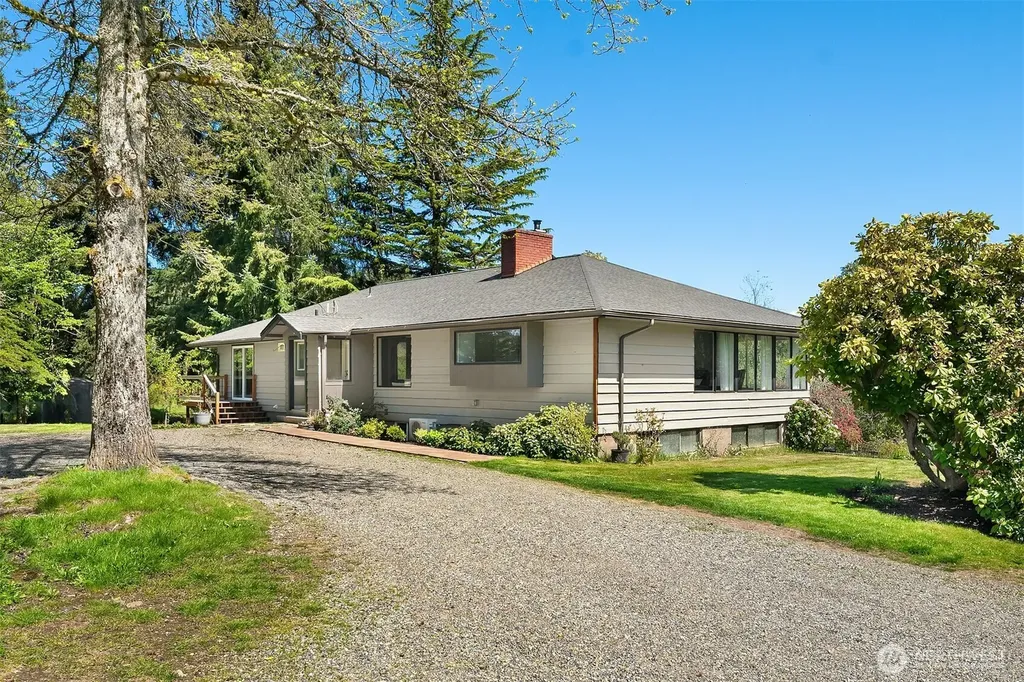 12504 SW 232nd Street Vashon WA 98070