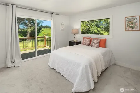 12504 SW 232nd Street Vashon WA 98070