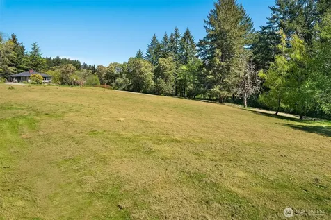 12504 SW 232nd Street Vashon WA 98070