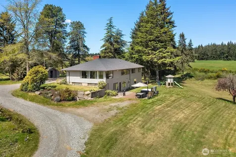 12504 SW 232nd Street Vashon WA 98070