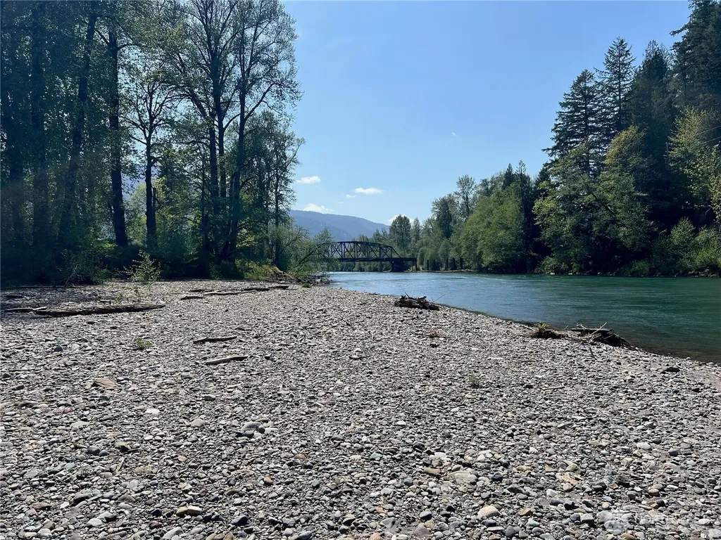 11377 Us Highway 12 Randle WA 98377