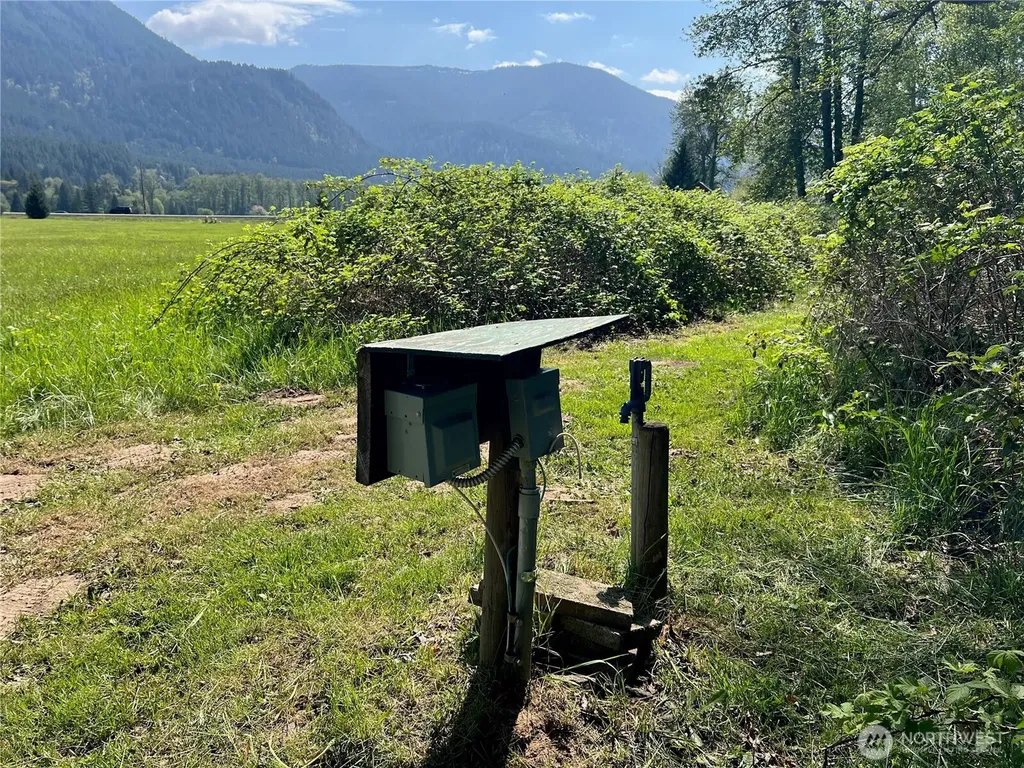 11377 Us Highway 12 Randle WA 98377
