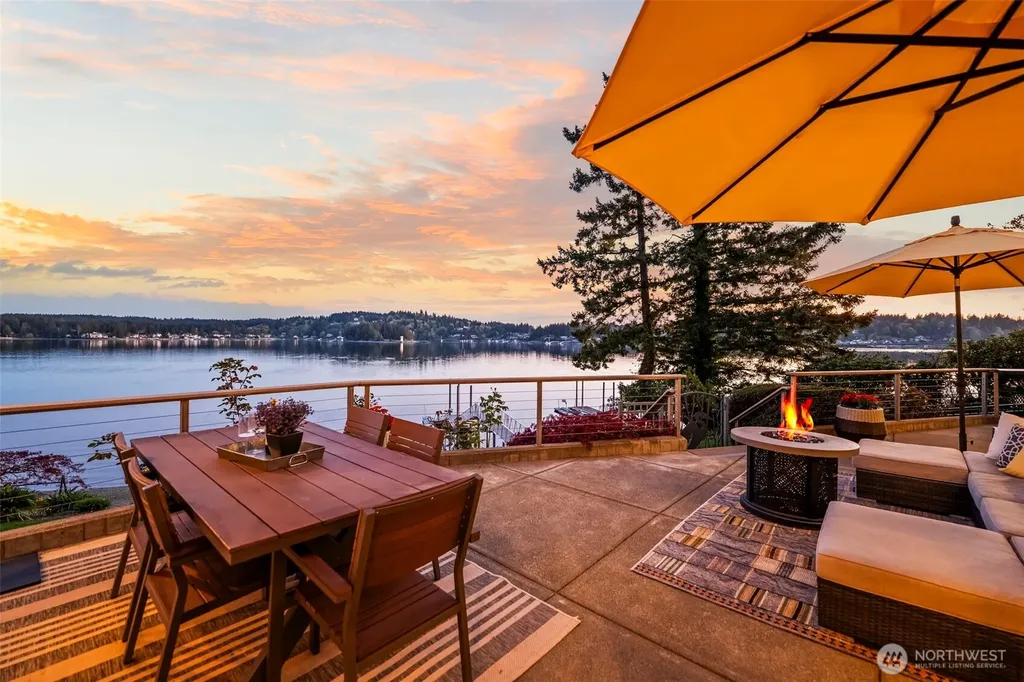 7502 Ford Drive NW Gig Harbor WA 98335