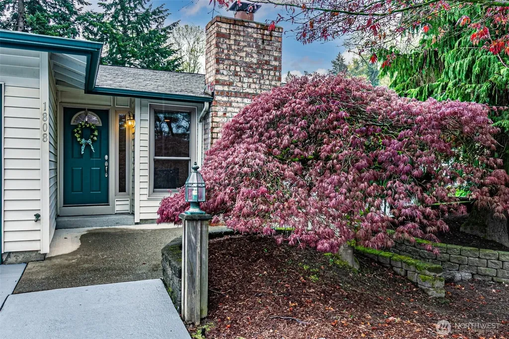 1808 Riverview Drive NE Auburn WA 98002