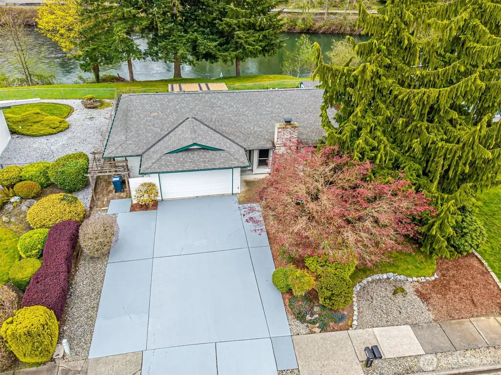 1808 Riverview Drive NE Auburn WA 98002