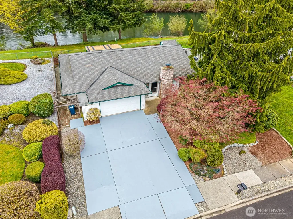 1808 Riverview Drive NE Auburn WA 98002