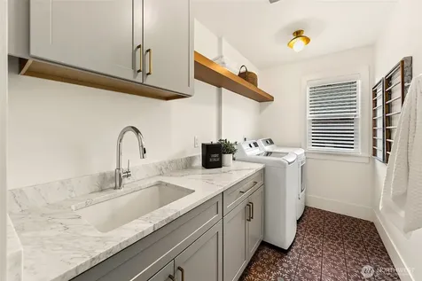 1551 NE 91st Street Seattle WA 98115