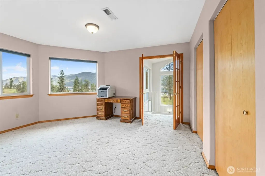 11 Echo Cove Road Kettle Falls WA 99141