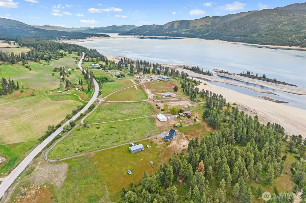 11 Echo Cove Road Kettle Falls WA 99141