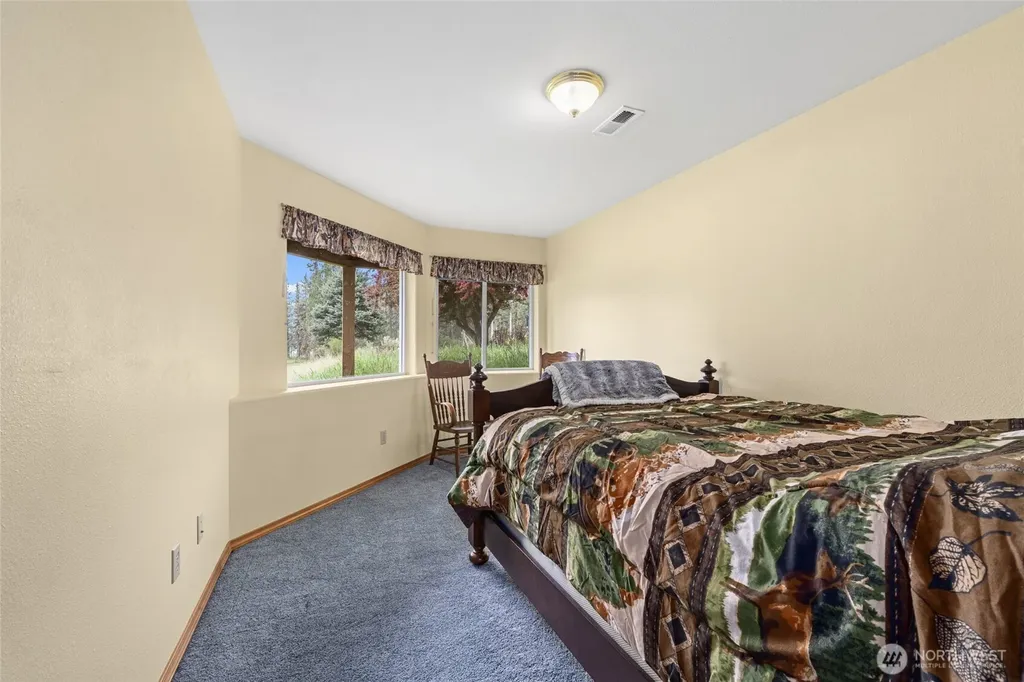 11 Echo Cove Road Kettle Falls WA 99141