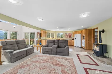 11 Echo Cove Road Kettle Falls WA 99141