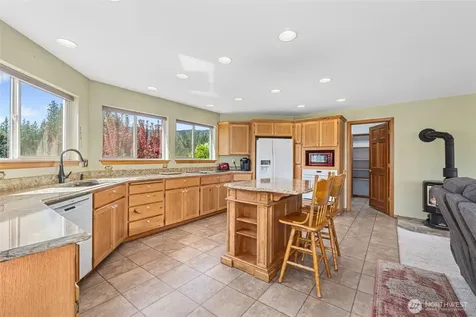 11 Echo Cove Road Kettle Falls WA 99141