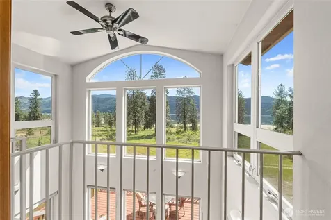 11 Echo Cove Road Kettle Falls WA 99141