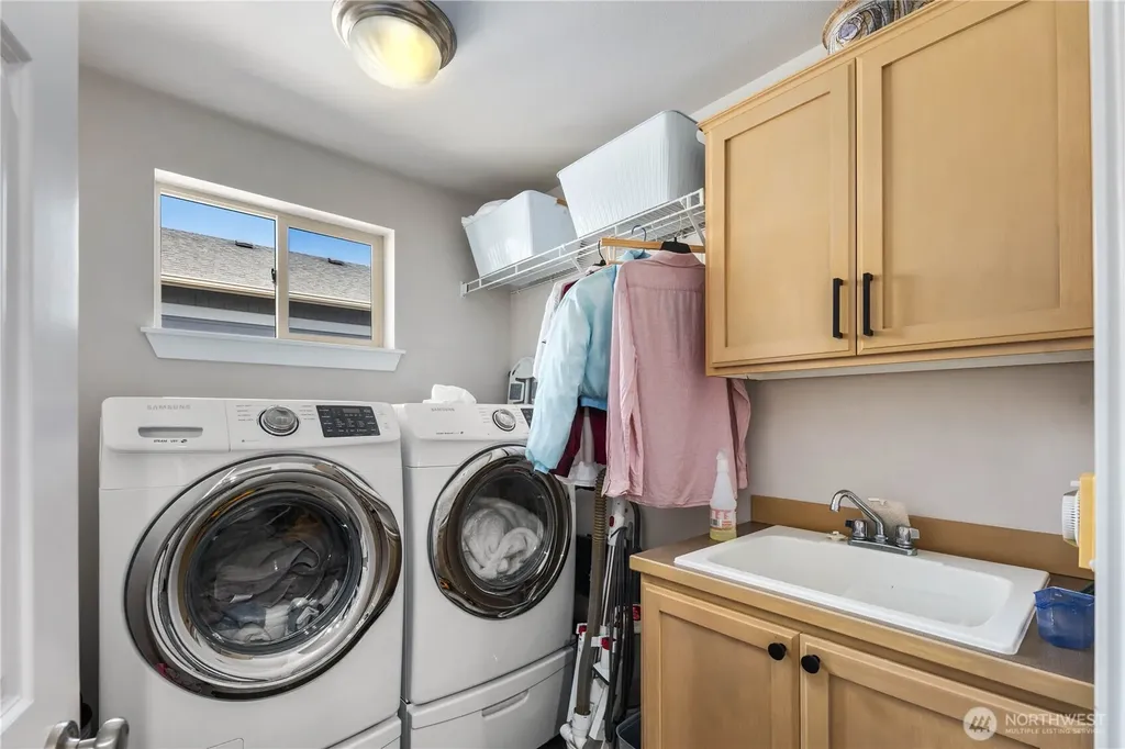 1003 Shelton Ave NE Renton WA 98056