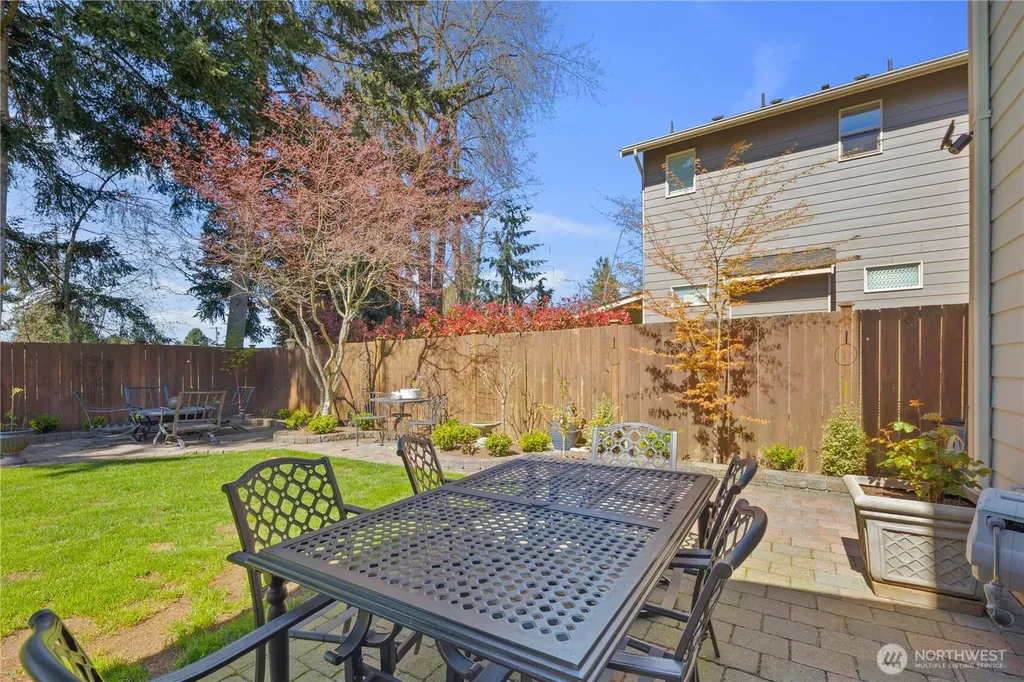 1003 Shelton Ave NE Renton WA 98056