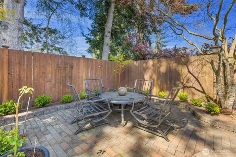 1003 Shelton Ave NE Renton WA 98056