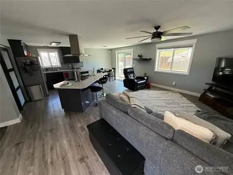 749 Commodore Lane Camano Island WA 98282