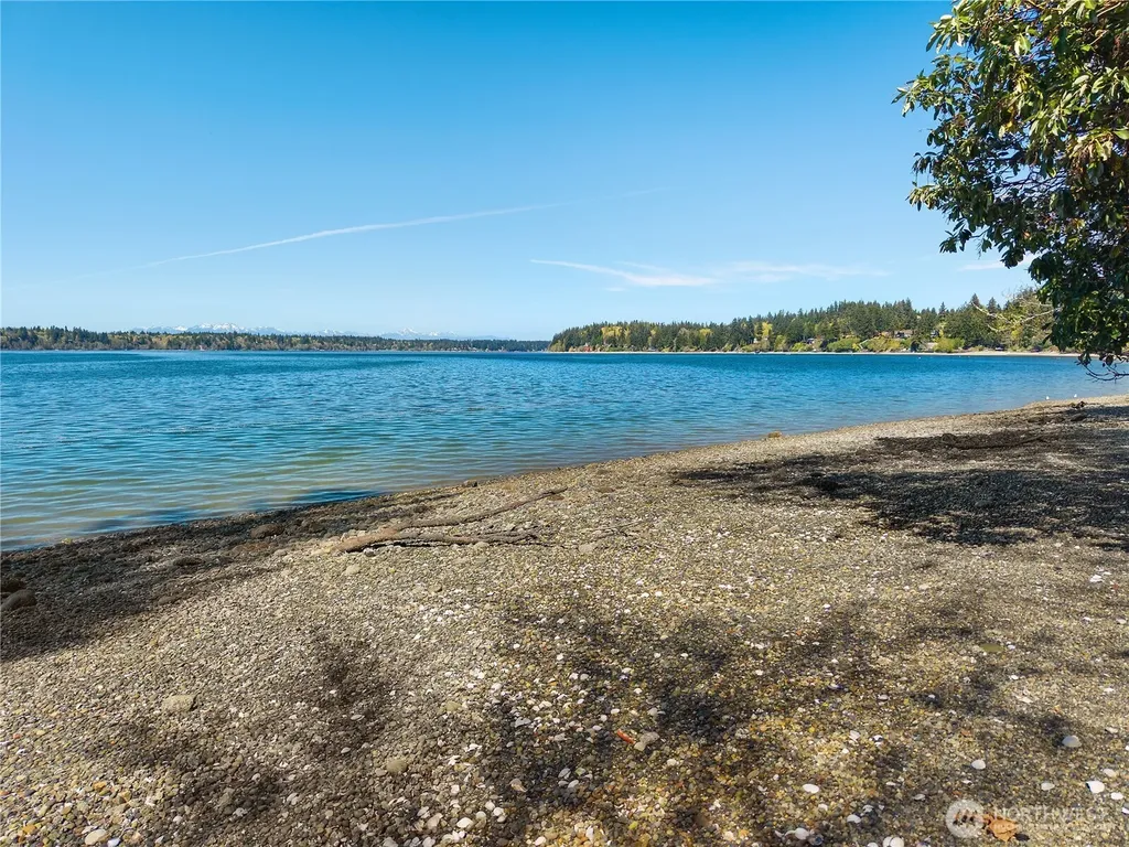 5023 Cooper Point Road NW Olympia WA 98502