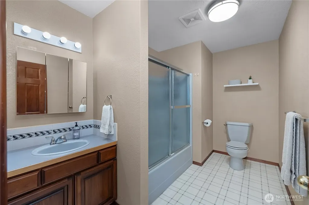 5023 Cooper Point Road NW Olympia WA 98502