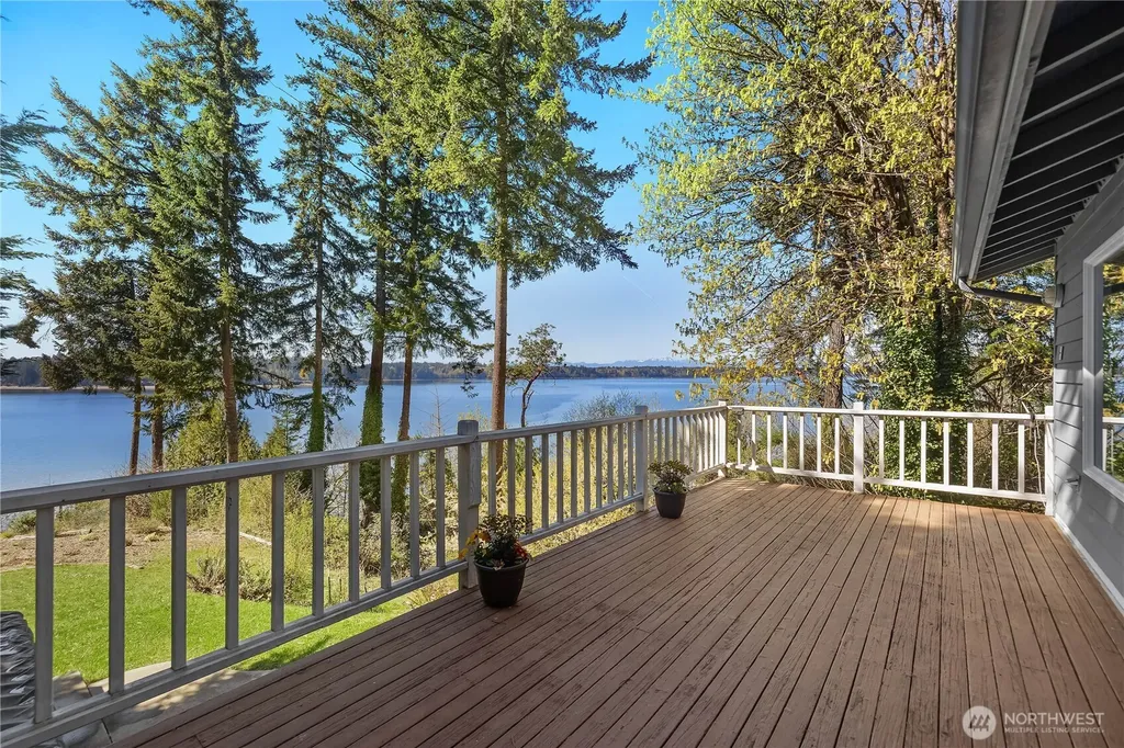 5023 Cooper Point Road NW Olympia WA 98502
