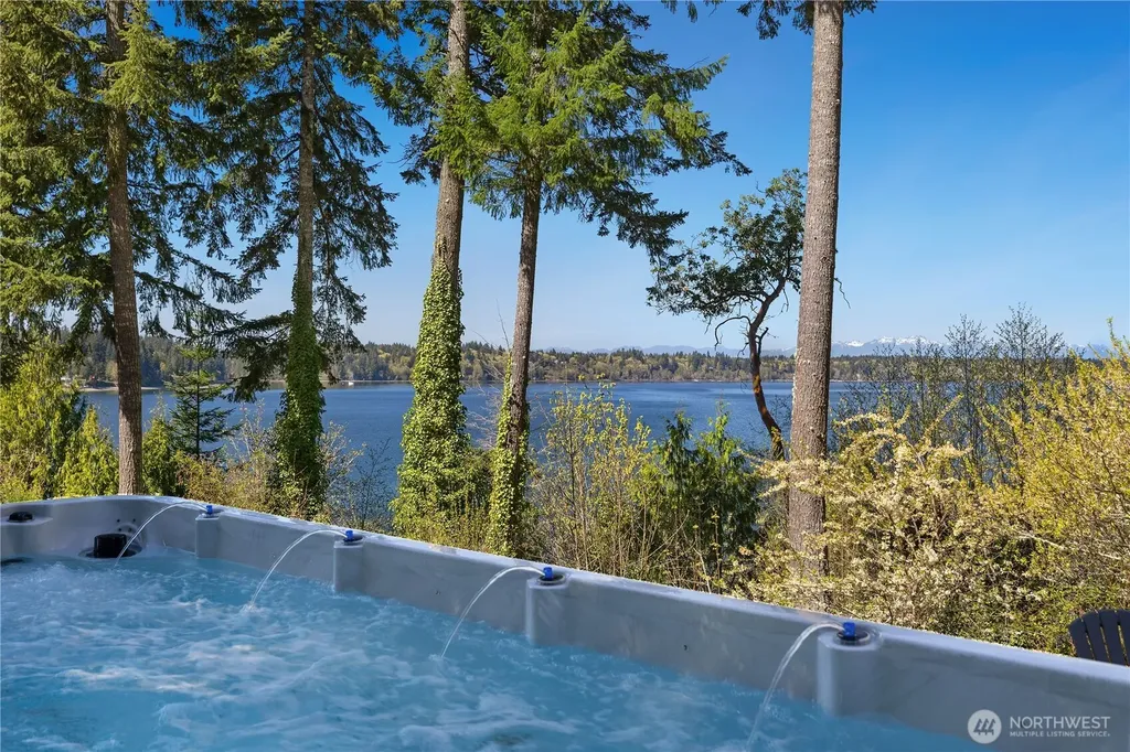 5023 Cooper Point Road NW Olympia WA 98502