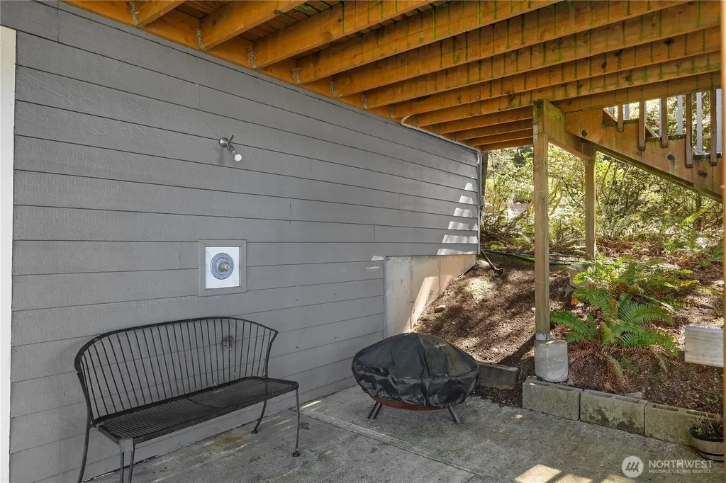 5023 Cooper Point Road NW Olympia WA 98502