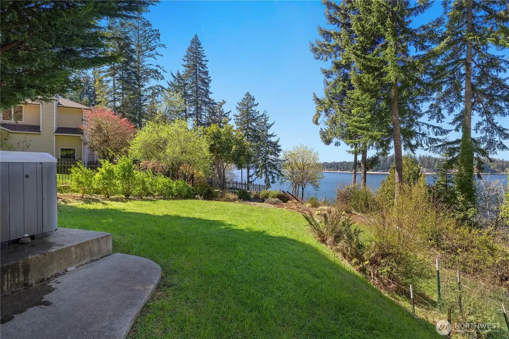 5023 Cooper Point Road NW Olympia WA 98502