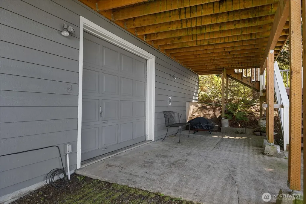 5023 Cooper Point Road NW Olympia WA 98502