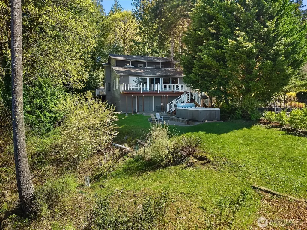 5023 Cooper Point Road NW Olympia WA 98502
