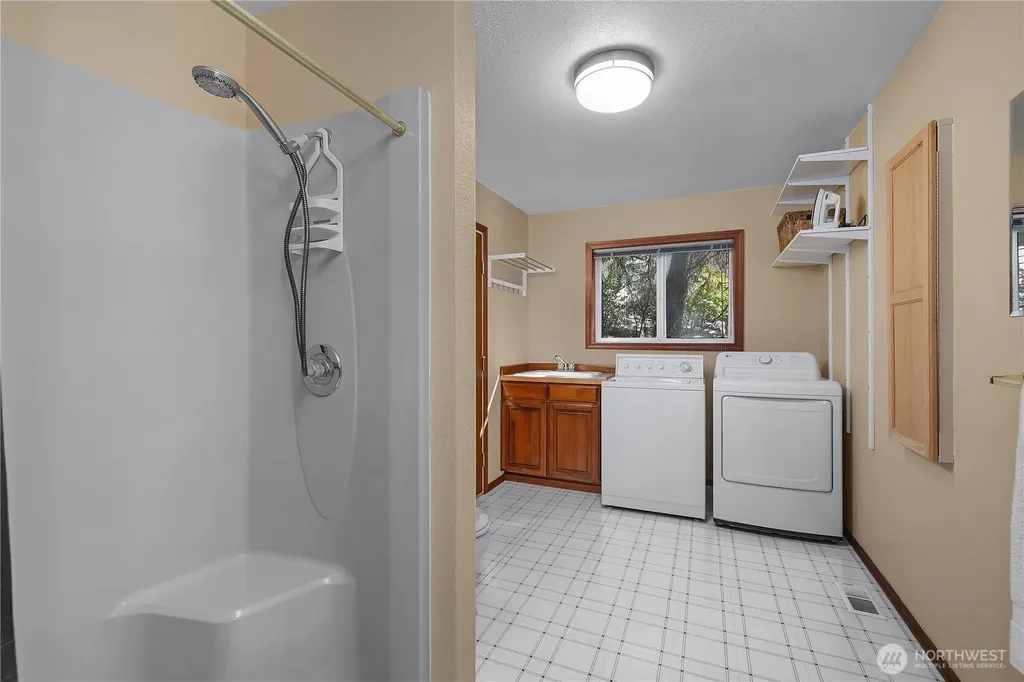 5023 Cooper Point Road NW Olympia WA 98502