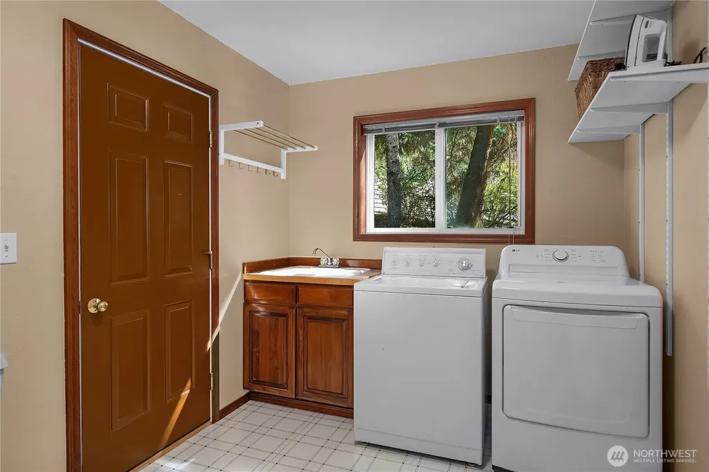 5023 Cooper Point Road NW Olympia WA 98502