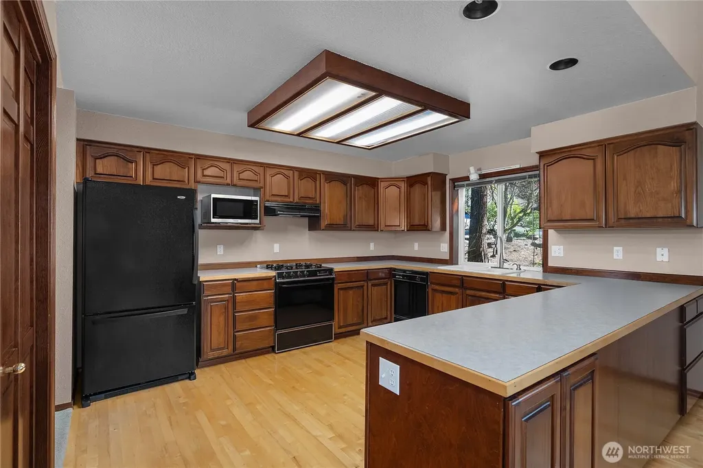 5023 Cooper Point Road NW Olympia WA 98502