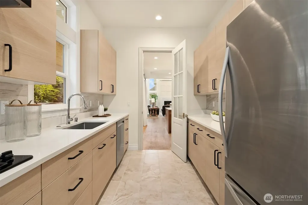 1024 91st Avenue NE Bellevue WA 98004