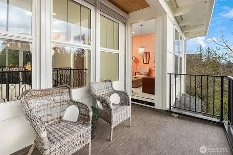 1024 91st Avenue NE Bellevue WA 98004