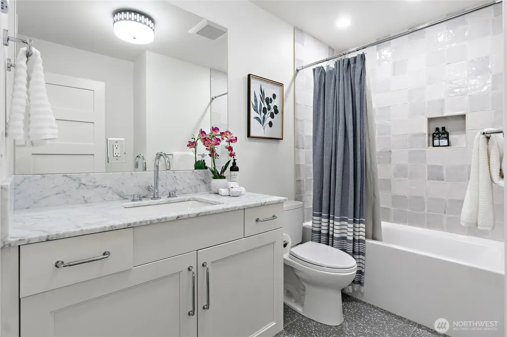 2708 1st Avenue W Seattle WA 98119