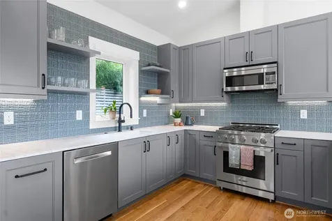 2708 1st Avenue W Seattle WA 98119